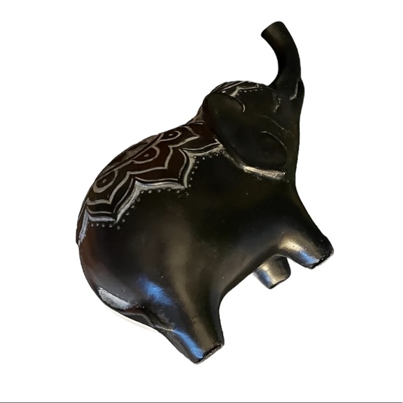 Small Carved Elephant Sculpture - Picture 6 of 9